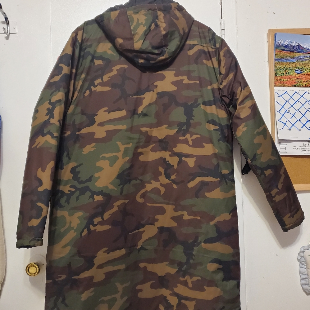 Van Hawthorne  long padded camo jacket.